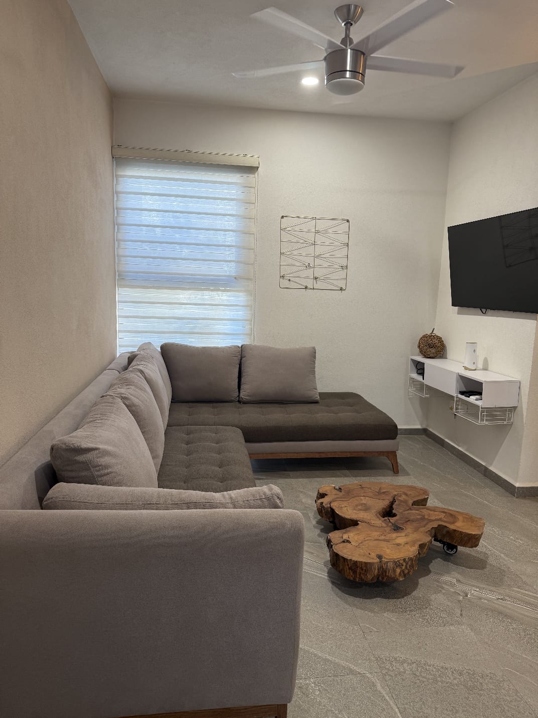 WhatsApp Image 2025-11-02 at 18.08.42 (2)