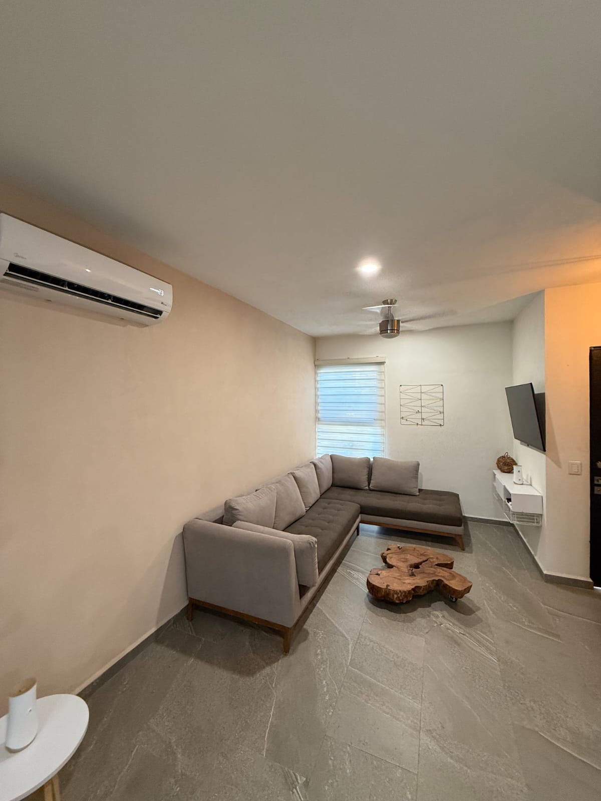 WhatsApp Image 2025-11-02 at 18.08.42 (3)